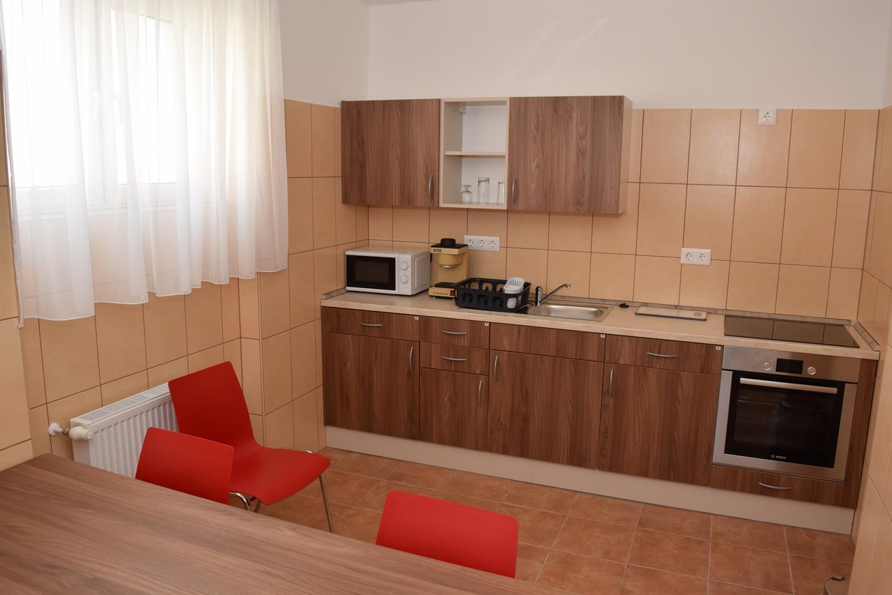 Marothi Kollegium Debrecen Exterior photo
